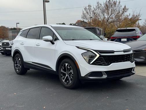 2024 Kia Sportage EX