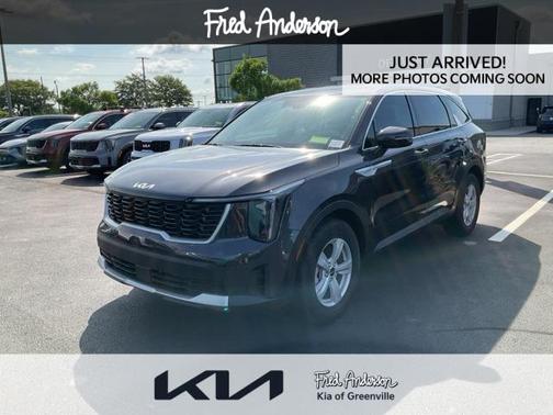 2025 Kia Sorento LX