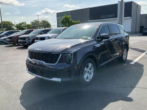 2025 Kia Sorento LX