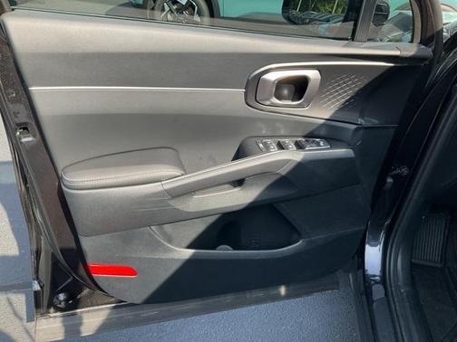 2025 Kia Sorento LX