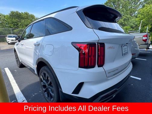 Glacial White Pearl 2023 Kia Sorento SX