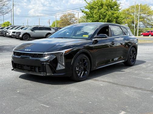 Aurora Black Pearl 2026 Kia K4 GT-Line Turbo