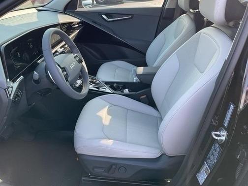 2025 Kia Niro EX