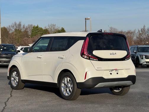 2025 Kia Soul LX