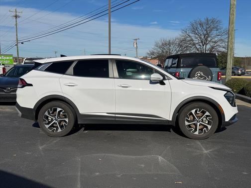 2025 Kia Sportage EX