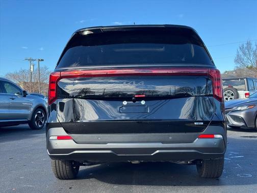 2026 Kia Carnival Hybrid SX