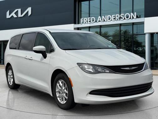 2017 Chrysler Pacifica Touring