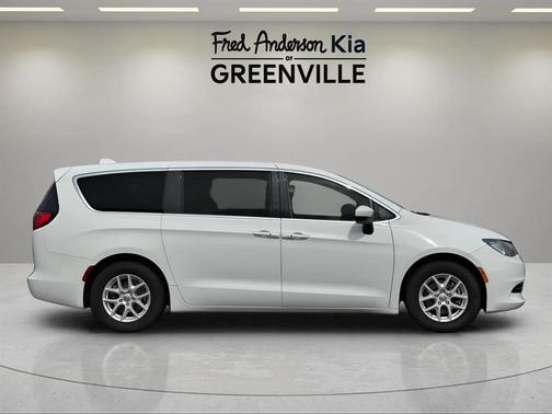 2017 Chrysler Pacifica Touring