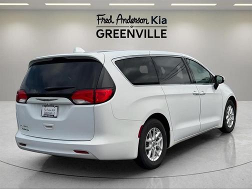 2017 Chrysler Pacifica Touring