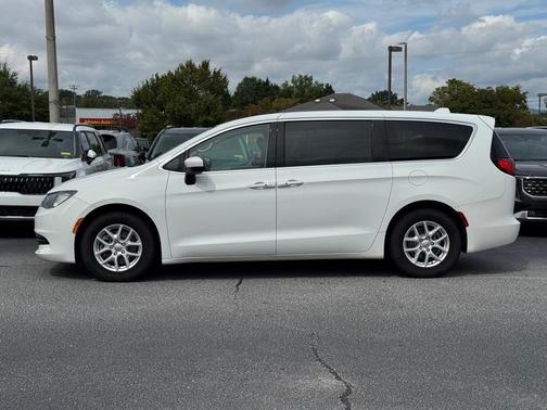 2017 Chrysler Pacifica Touring