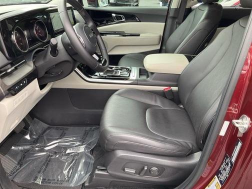 2024 Kia Carnival EX