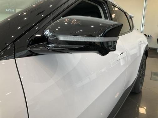 2025 Kia EV6 Light Long Range