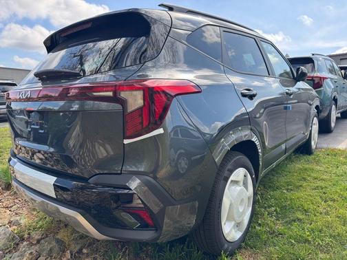 Gravity Gray 2026 Kia Seltos S