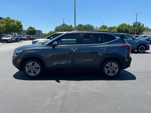 Gravity Gray 2024 Kia Seltos S