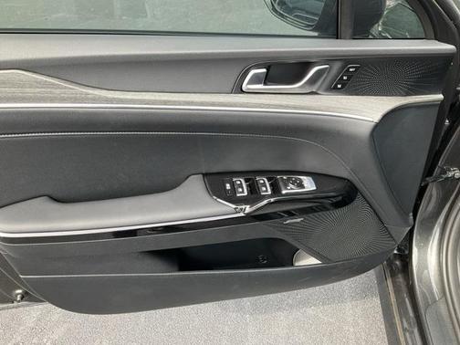2025 Kia K5 EX