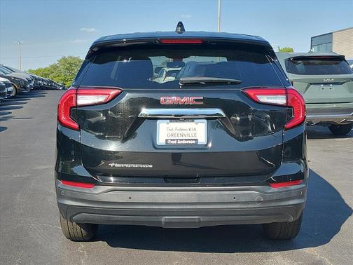 Ebony Twilight Metallic 2022 GMC Terrain SLE