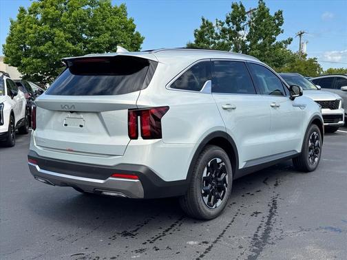 Ivory Silver 2026 Kia Sorento S