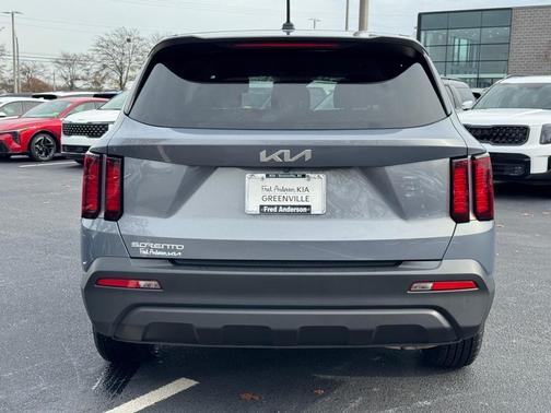 2023 Kia Sorento LX