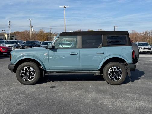 2022 Ford Bronco Outer Banks