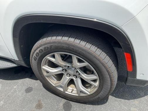 2022 Jeep Wagoneer Series II 4x2