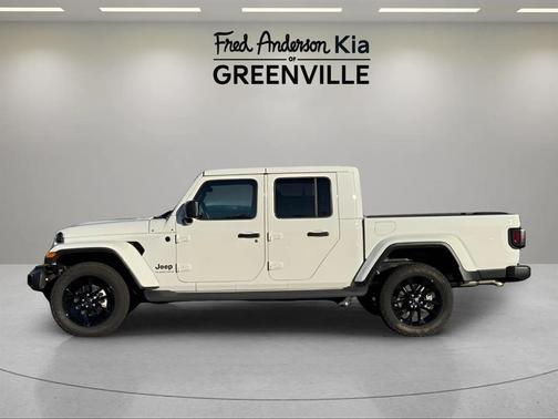 2025 Jeep Gladiator Nighthawk