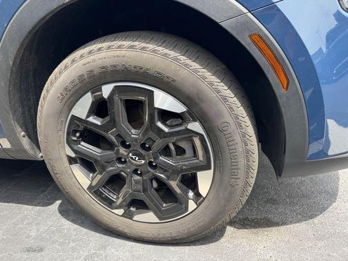 Midnight Lake Blue 2024 Kia Sorento S