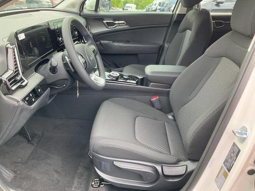 2025 Kia Sportage Hybrid LX