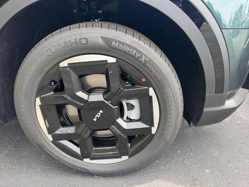 Black Jade Green 2027 Kia Telluride EX