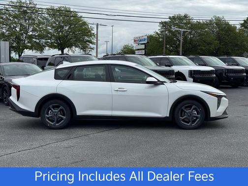 Snow White Pearl 2026 Kia K4 LXS