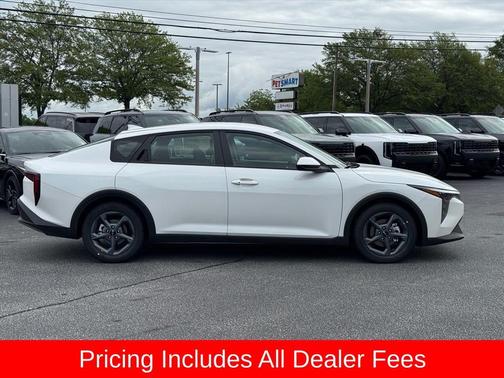 Snow White Pearl 2026 Kia K4 LXS