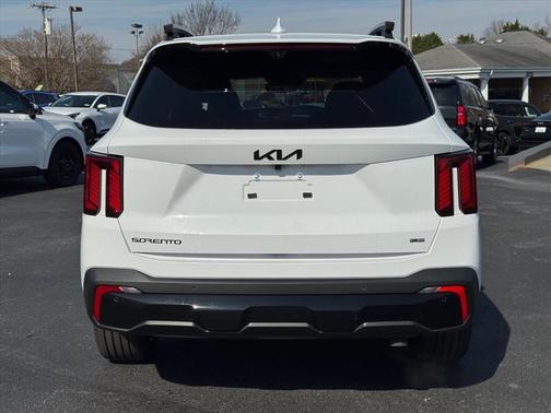 Glacial White Pearl 2026 Kia Sorento SX