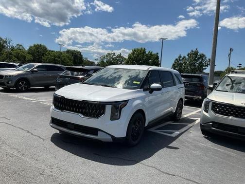 2025 Kia Carnival LXS