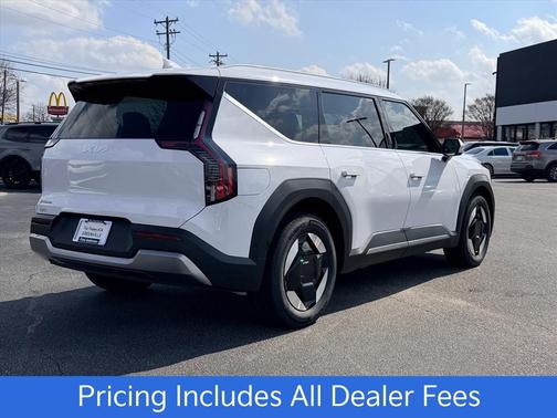 Glacial White Pearl 2026 Kia EV9 Wind