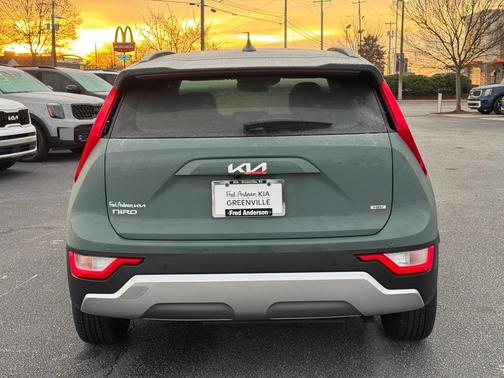 2026 Kia Niro EX