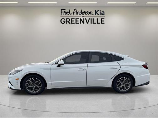2022 Hyundai SONATA SEL