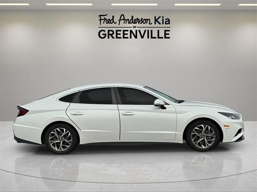 2022 Hyundai SONATA SEL