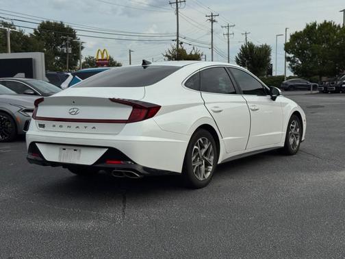 2022 Hyundai SONATA SEL