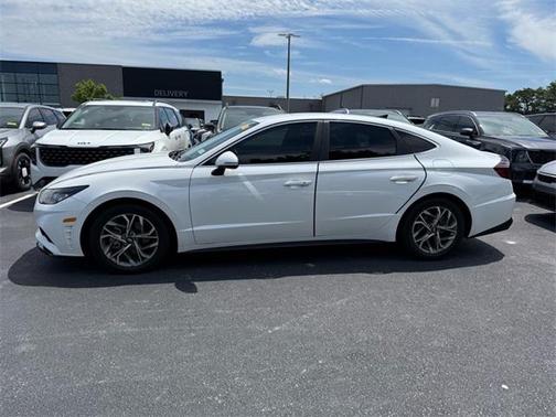 2022 Hyundai SONATA SEL