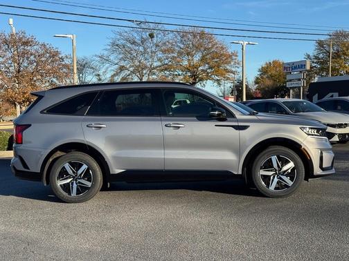 2023 Kia Sorento S