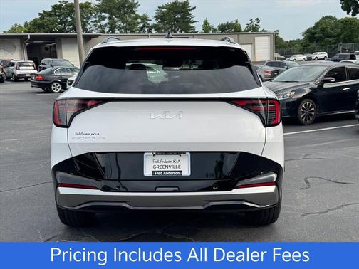 White Pearl 2026 Kia Sportage SX-Prestige