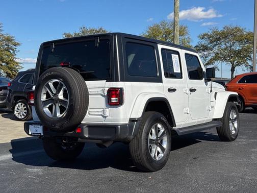 2022 Jeep Wrangler Unlimited Sahara
