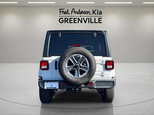 2022 Jeep Wrangler Unlimited Sahara