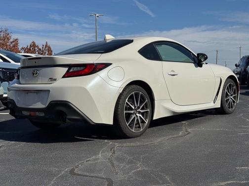 2023 Toyota GR86 Base