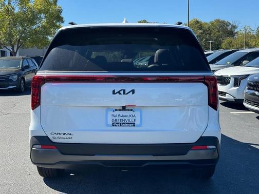 2026 Kia Carnival SX