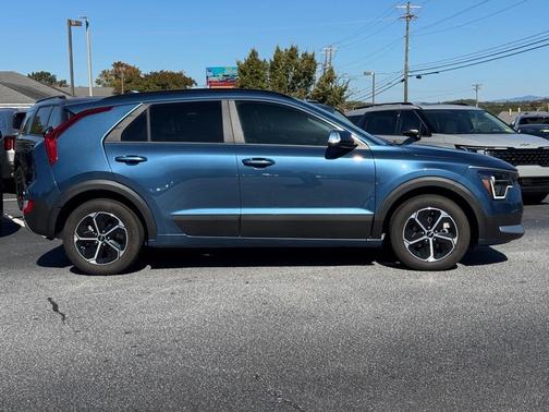 2025 Kia Niro EX