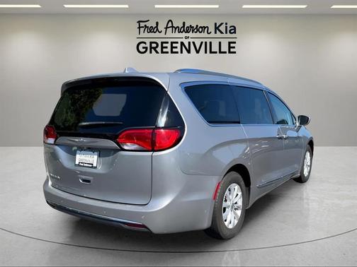 2019 Chrysler Pacifica Touring L