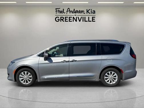 2019 Chrysler Pacifica Touring L