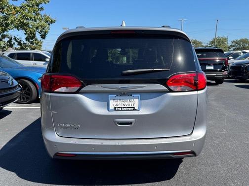 2019 Chrysler Pacifica Touring L