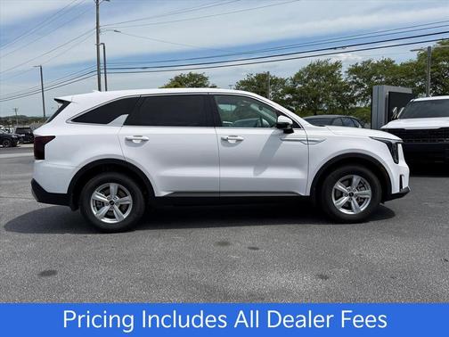 Glacial White Pearl 2026 Kia Sorento LX