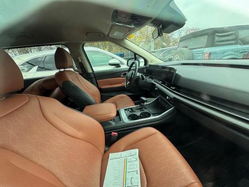 2025 Kia Carnival EX